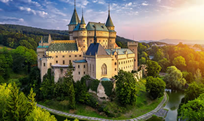 Trip to PARIS AND GOLDEN CAPITALS 2025 in English | Travel agency Festival